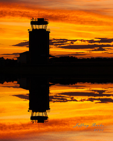 JMB_Tower_reflection